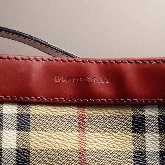 AUTHENTIC Vintage Burberry Haymarket Check Shoulder Bag With Certificate - Picture 3 of 11
